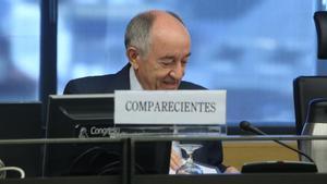 El exgobernador del Banco de España Miguel Ángel Fernández Ordóñez, en la comisión de investigación de la crisis bancaria del Congreso.