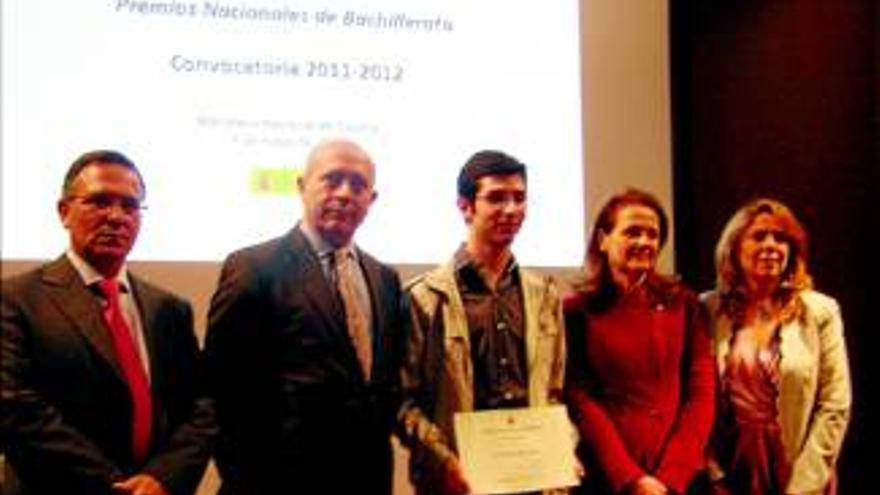 Uñac recibe el premio nacional de Bachillerato