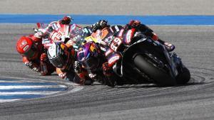 Buriram (Thailand), 01/03/2026.- Spanish MotoGP rider Jorge Martin of Aprilia Racing in action during the MotoGP race of the Motorcycling Grand Prix of Thailand at Chang International Circuit, Buriram province, Thailand, 01 March 2026. (Motociclismo, Tailandia) EFE/EPA/RUNGROJ YONGRIT