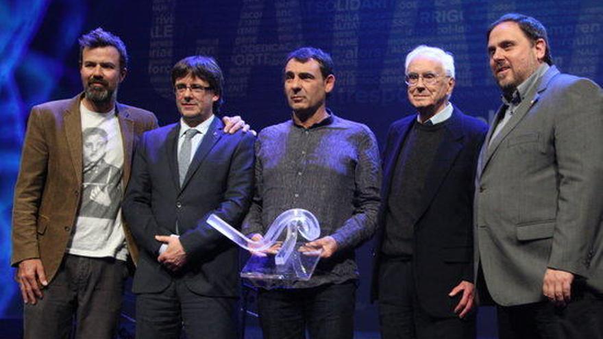 Els finalistes amb el President de la Generalitat.