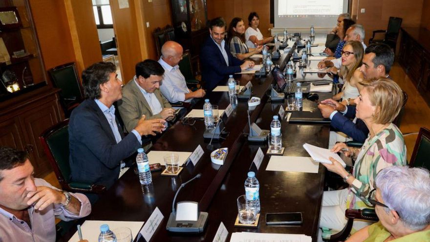 Consejo de Administración del Puerto celebrado ayer. | Iñaki Abella