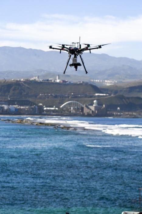 Las Canteras, a vista de dron.