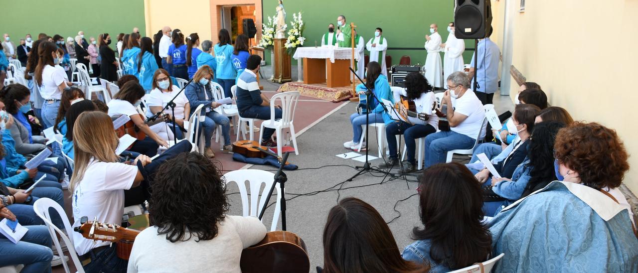 La celebración arrancó con una misa que tuvo acompañamiento musical.