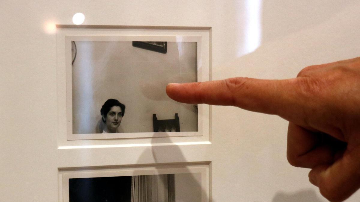 Les imatges de l'exposició 'Portes endins. Els arxius dels altres' al Palau Solterra