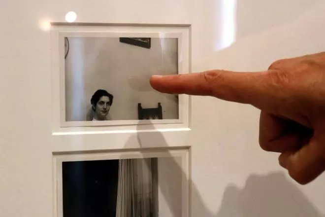 Les imatges de l'exposició 'Portes endins. Els arxius dels altres' al Palau Solterra
