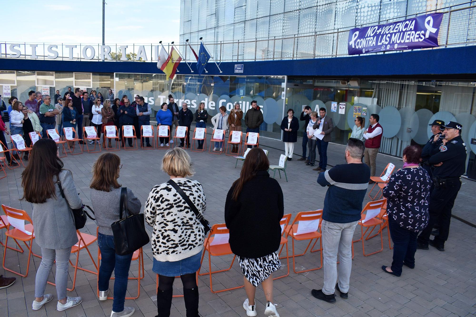 El 25 en la Región, en imágenes: así conmemoran los municipios el Día de la Eliminación de la Violencia contra la Mujer