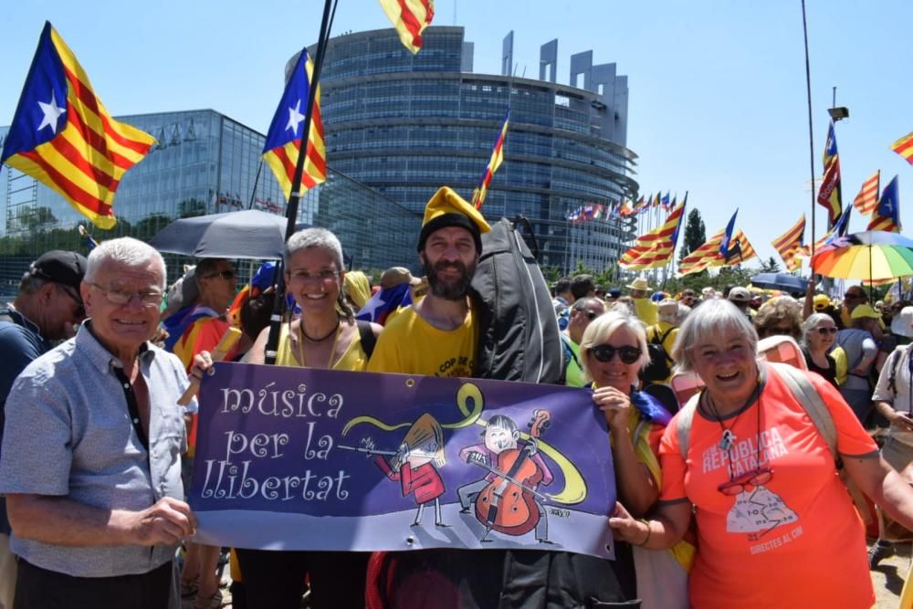 Concentració independentista davant l'Eurocambra