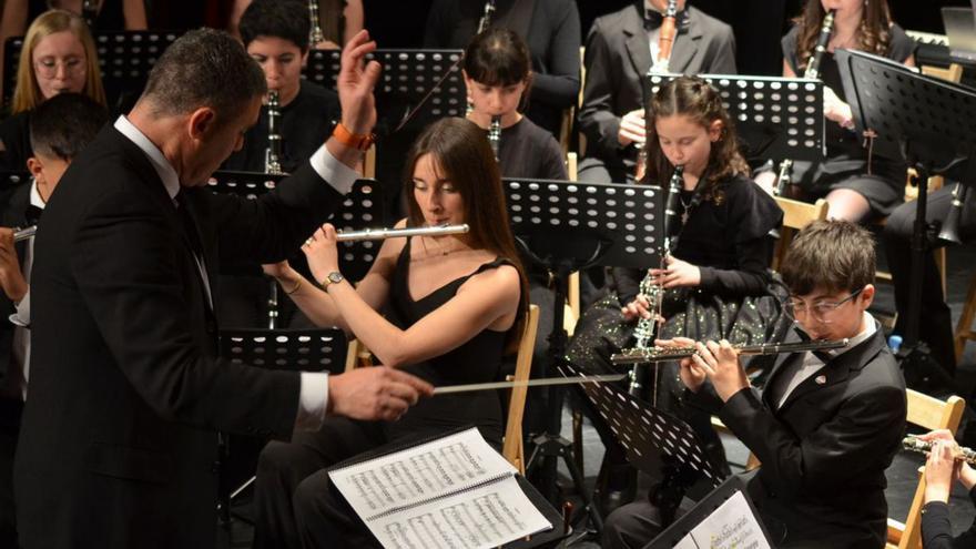 Benavente disfruta del &quot;Concierto de Primavera&quot; de Maestro Lupi