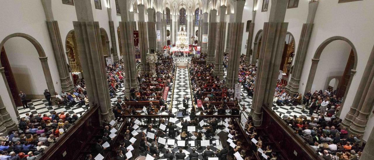 La Sinfónica en uno de sus conciertos en la Catedral de La Laguna antes de la pandemia.