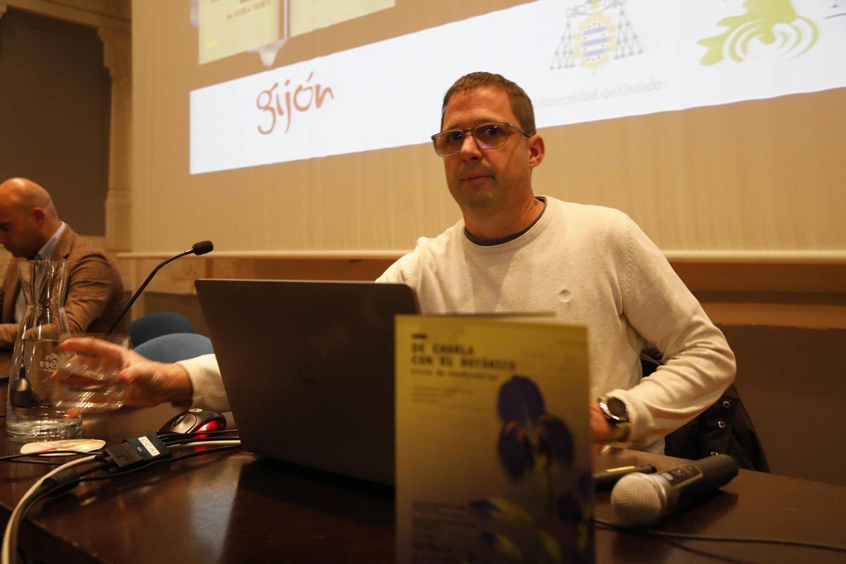 Borja Jiménez-Alfaro, durante una conferencia en el Jardín Botánico.
