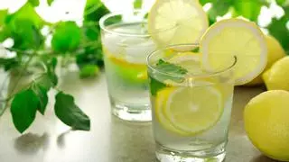 Las variedades de agua con limón que más vitaminas pueden aportar a tu cuerpo