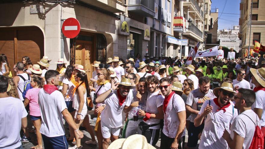 El chupinazo prende la mecha festera