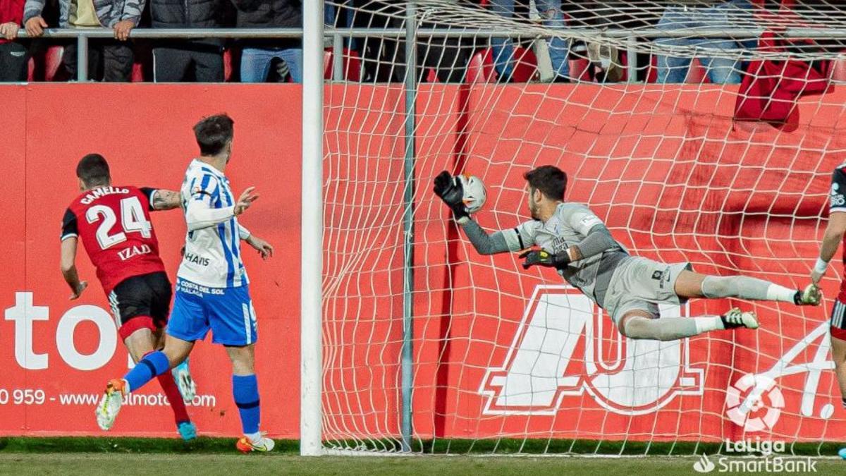 Dani Barrio no tuvo su mejor noche y encajó tres goles.