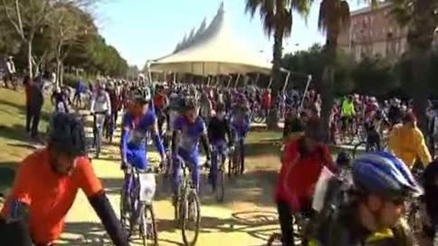 Marcha ciclista en Huelva por Ruth y José