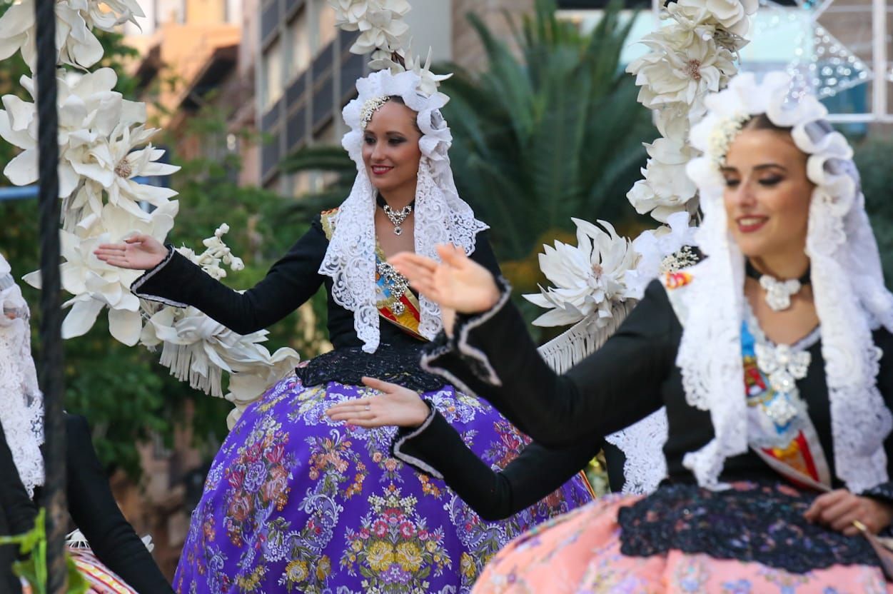 Desfile Folclórico Internacional de las Hogueras de Alicante 2022