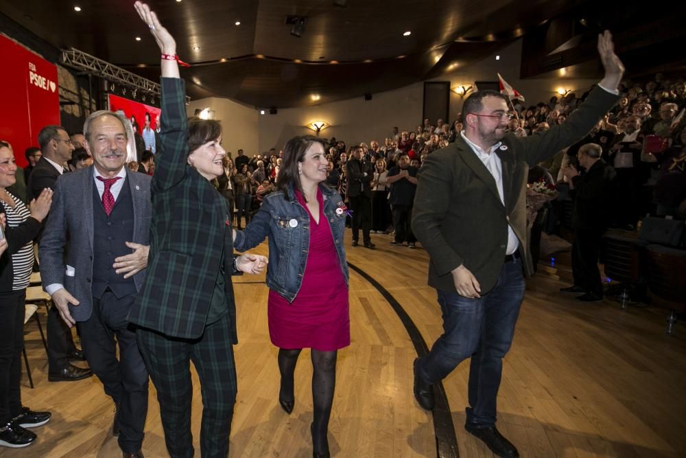 Mitin del PSOE y paseo de Carmen Calvo por Oviedo
