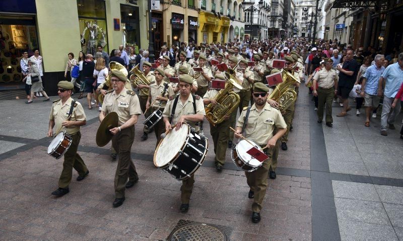 Retreta militar y homenaje a los caídos por España