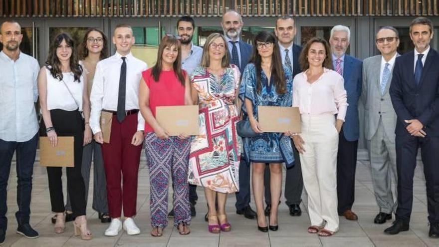 Becats i patrons de la Fundació Corachan, durant l&#039;acte