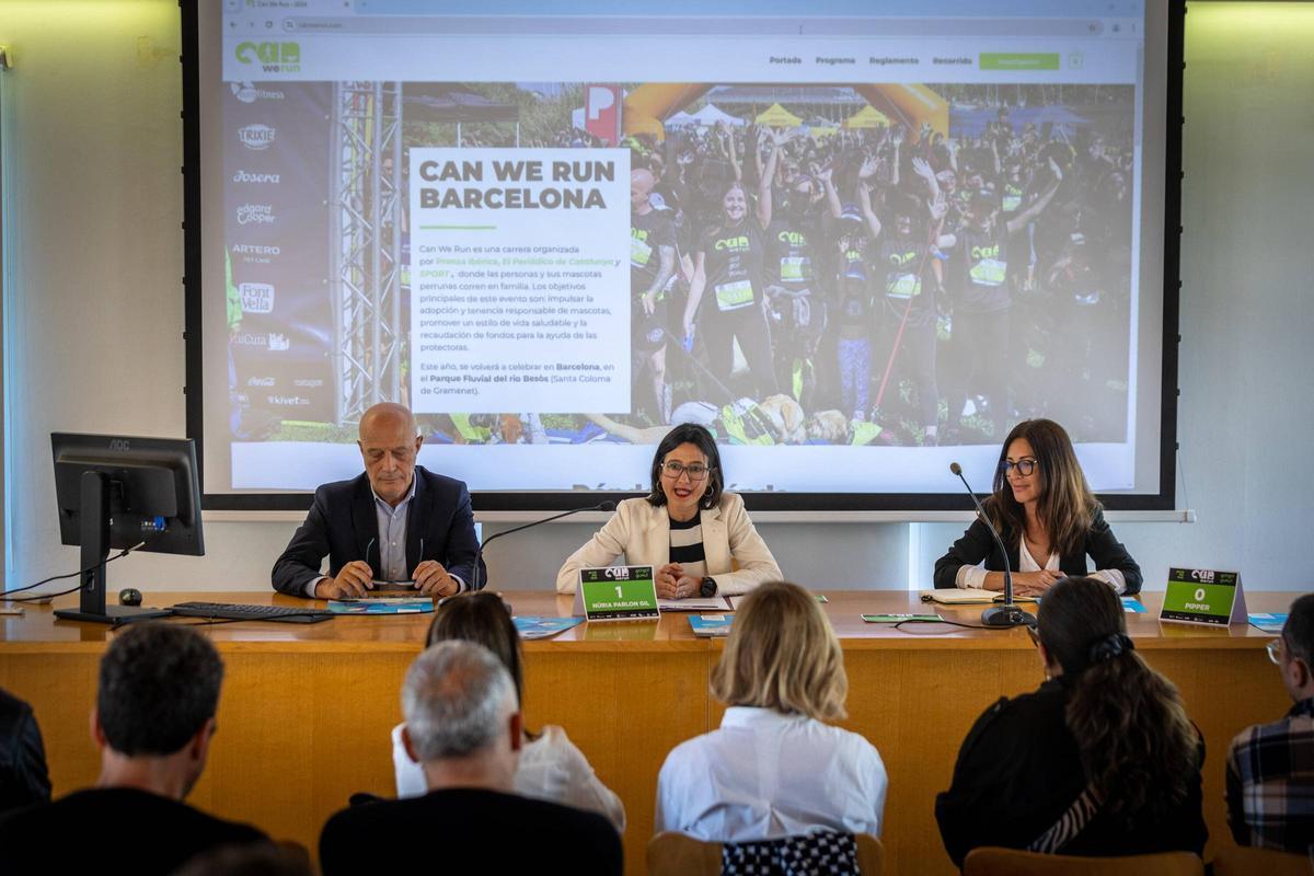 Presentación de la carrera solidaria 'Can We Run'. Intervienen el director general de Prensa Ibérica en Catalunya y Baleares, Félix Noguera; la alcaldesa de Santa Coloma, Núria Parlon; y la directora de la Fundación Altarriba, Yolanda Valbuena.