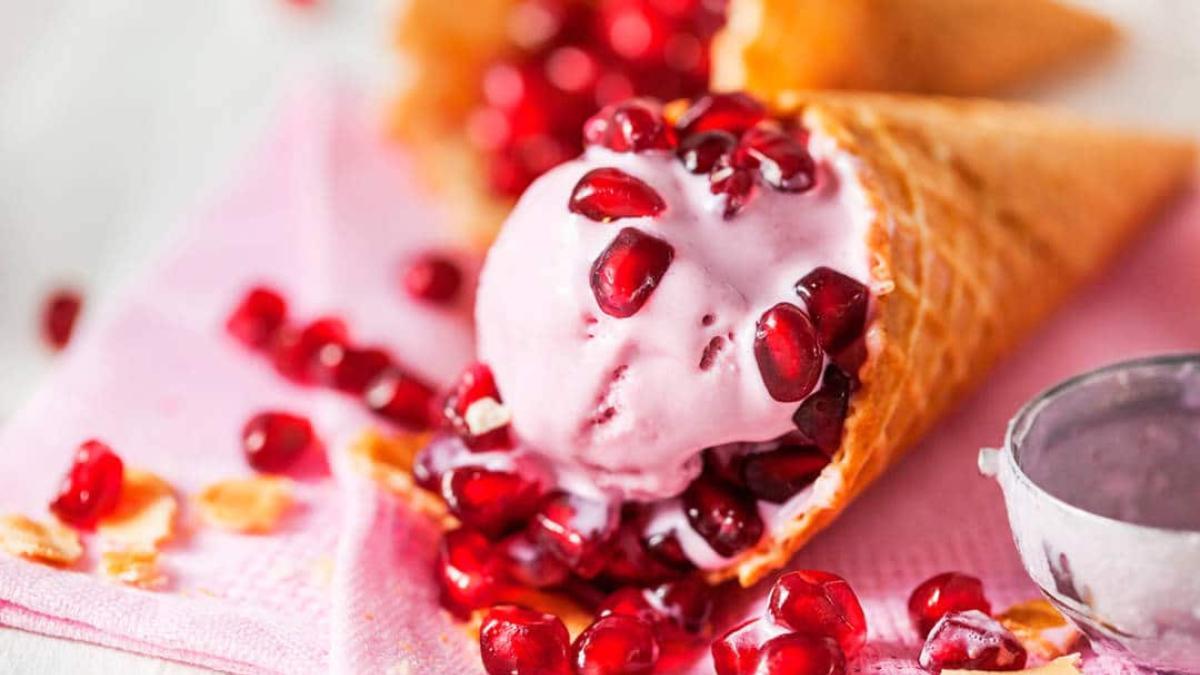 Refresca tu verano con una receta deliciosa de helado de granada