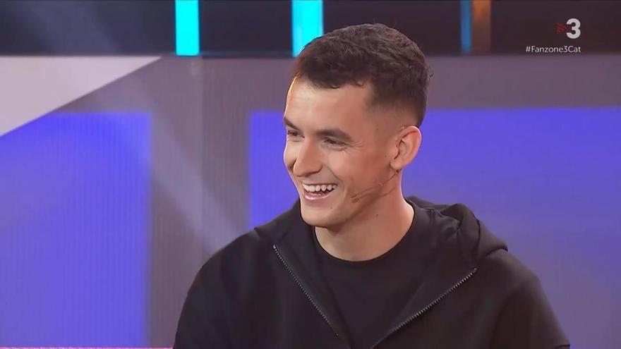 Marc Casadó se encuentra con sus amigos de Sant Antoni Vilamajor en Fanzone