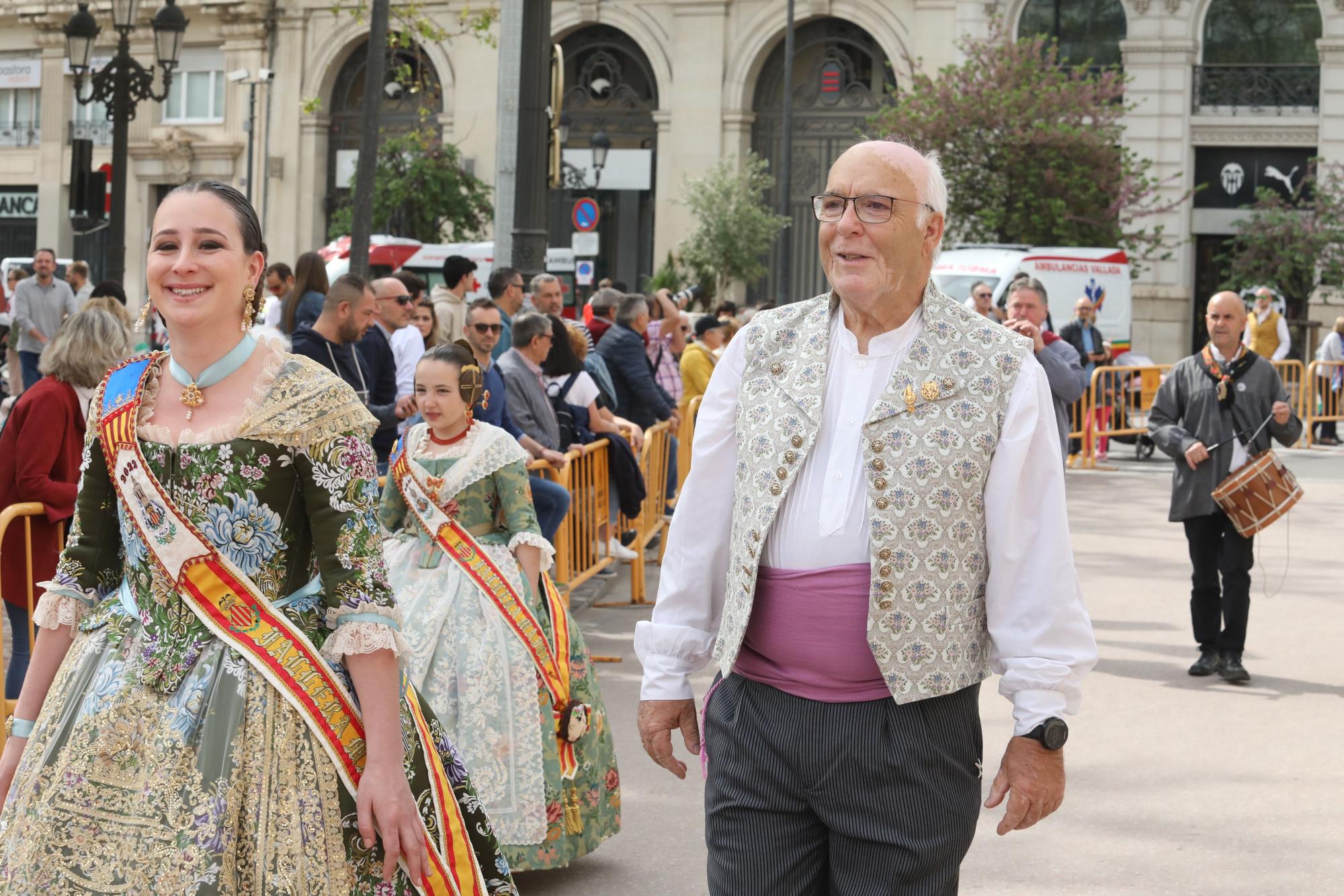 Entrega de los premios de las Fallas 2022 a las comisiones (III)