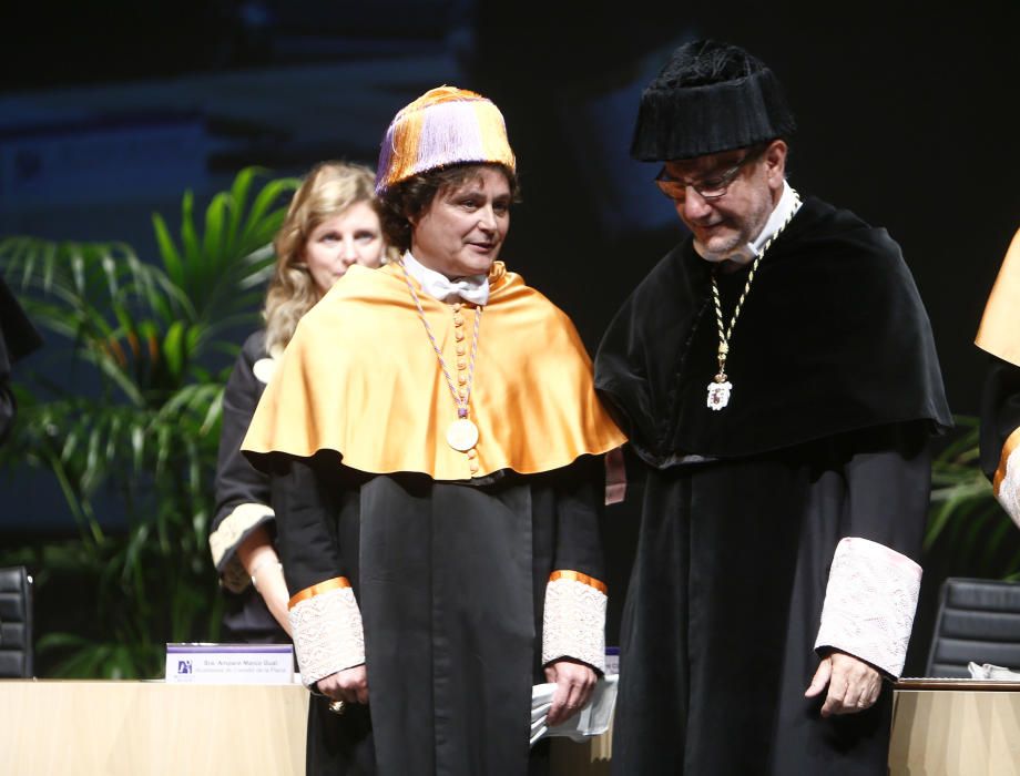 Jordi Garcés, investido doctor honoris causa por la UJI