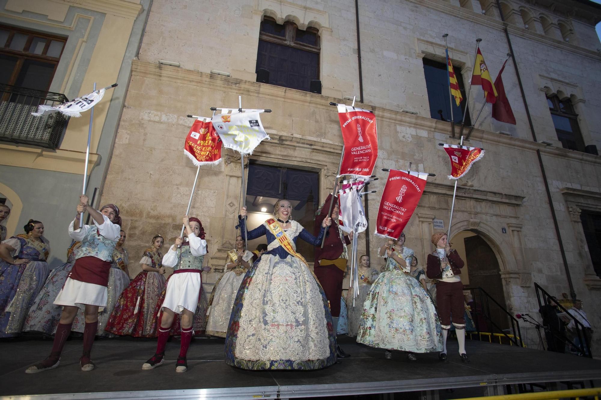 Las mejores imágenes de la entrega de premios de las fallas de Alzira