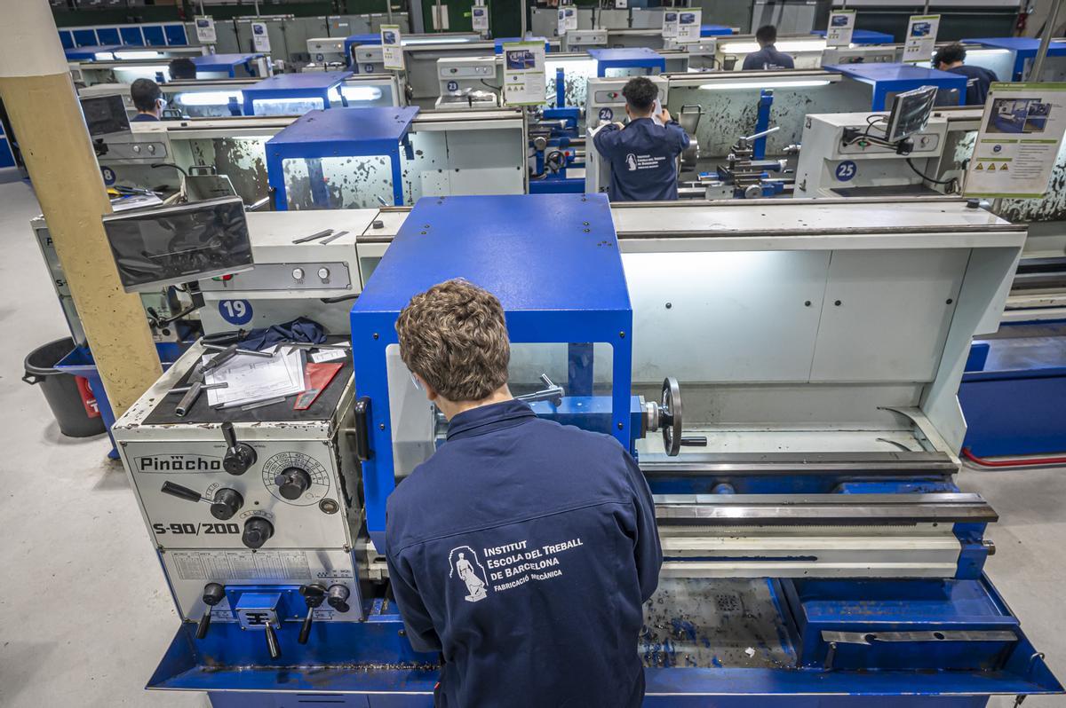 Alumnos de FP en la Escuela Industrial de Barcelona