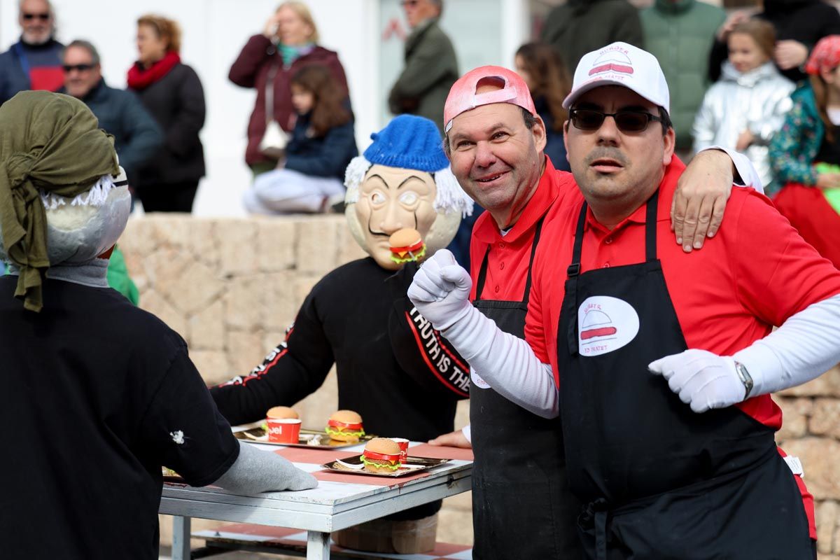 Todas las imágenes de la rúa de carnaval de Sant Josep