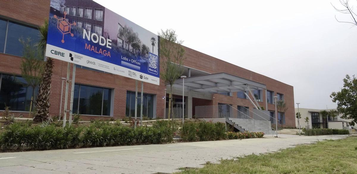 El nuevo edificio de Kadans Science Partner en el Parque Tecnológico de Andalucía. | ÁLEX ZEA