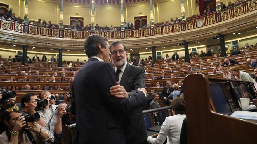 Los líderes políticos felicitan a Pedro Sánchez, nuevo presidente del Gobierno