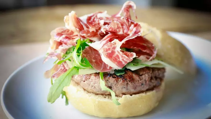 Receta de hamburguesa ibérica de Germán Lérida, chef del restaurante El Filete Ruso