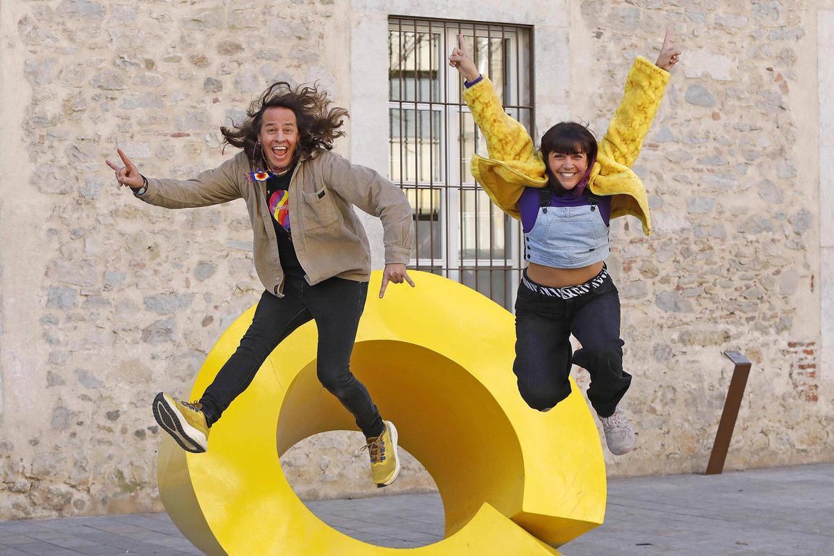 Jordi Masferrer i Malva vila, membres del grup Els Atrapasomnis, fotografiats a Girona.