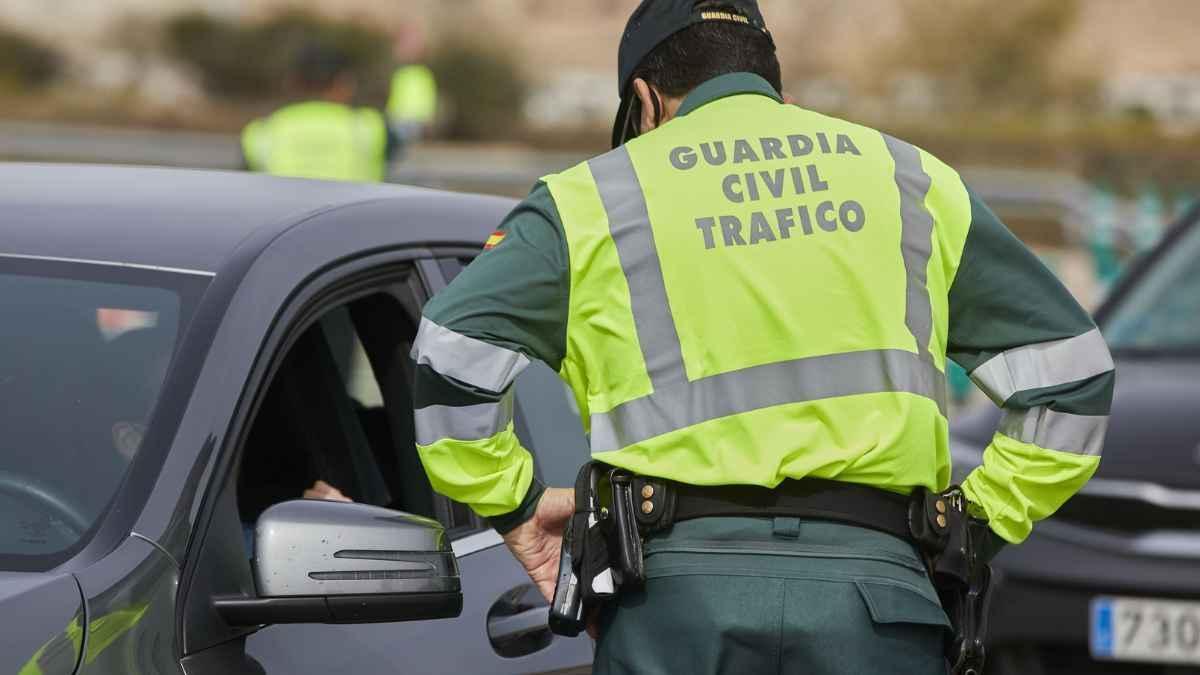 Imagen de un guardia civil de tráfico