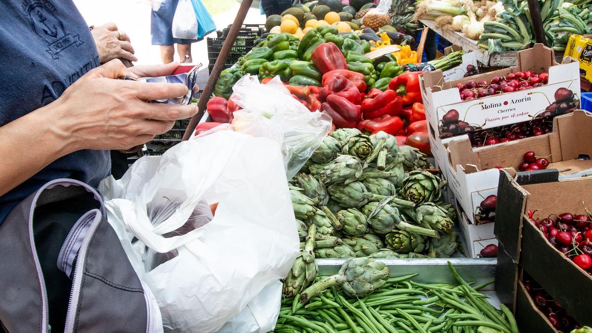 Puesto en un mercadillo de Orihuela