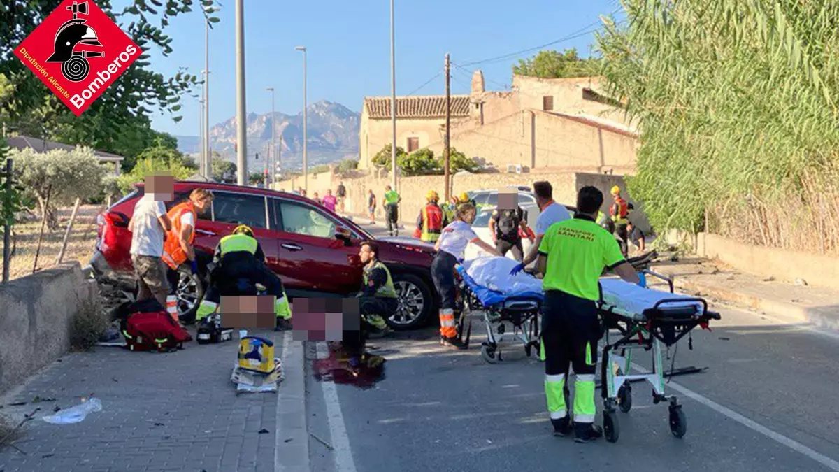 Un muerto y un herido grave en un choque frontal de dos vehículos en Mutxamel