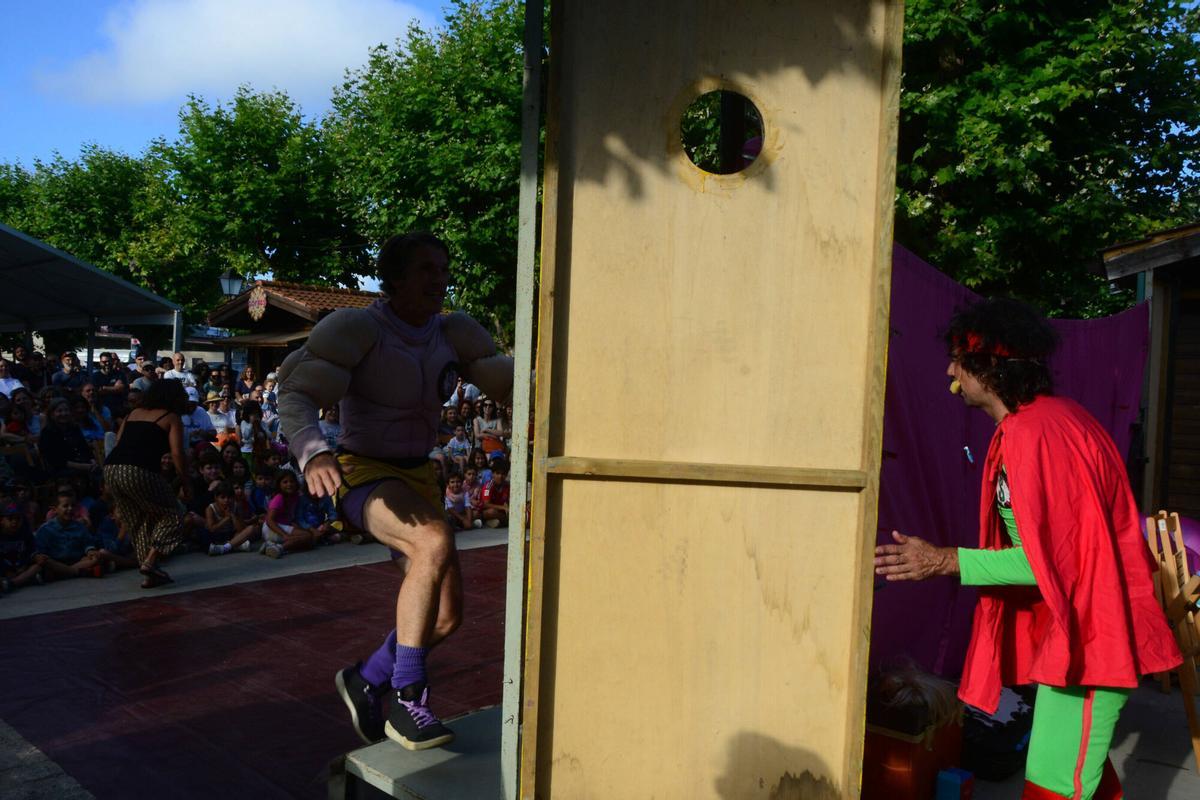 Teatro de calle y familiar con "Crunch 2", de Muu, y una performance sobre los 40 años de Teatro de Ningures.