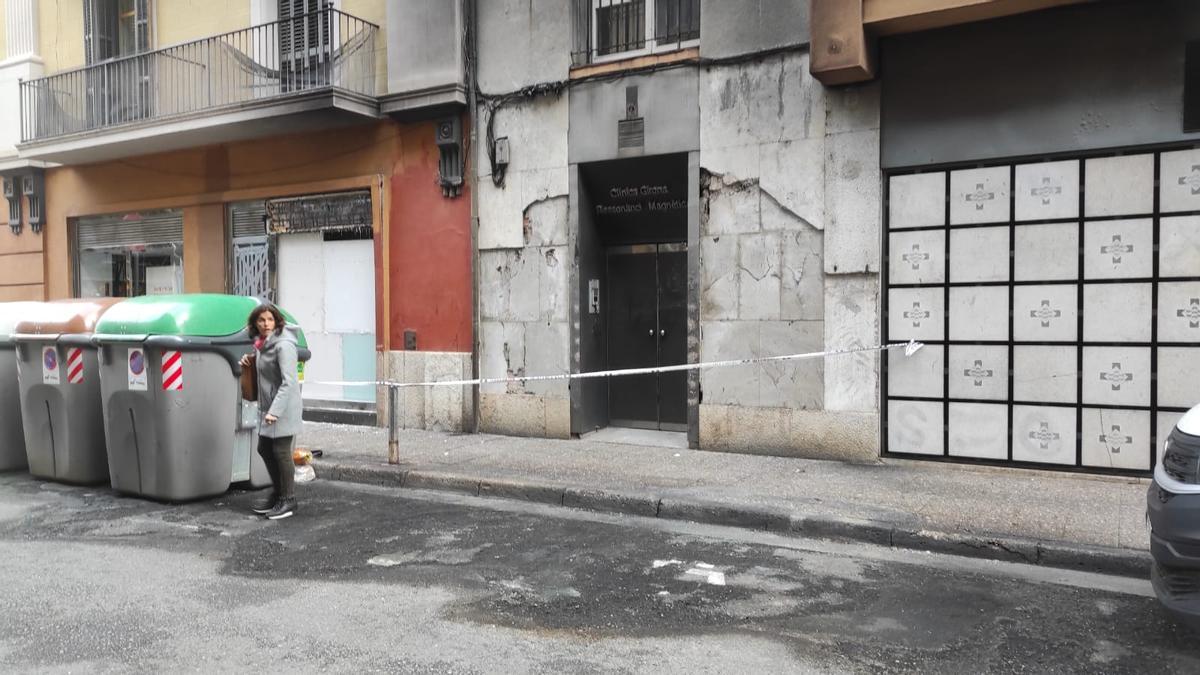 Efectes de l'incendi al carrer Lorenzana