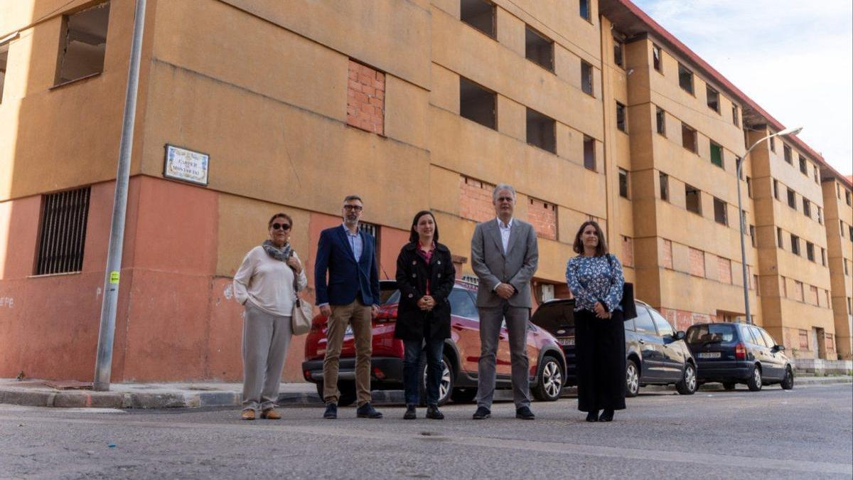 La alcaldesa y el conseller, hoy en Algemesí.