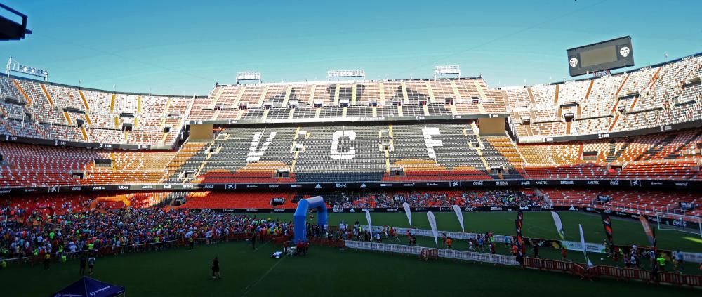 Búscate en la Volta a Peu del Valencia CF