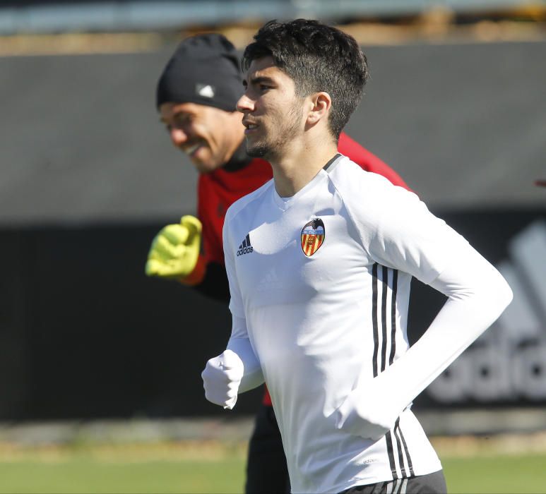 El entrenamiento del Valencia CF, en imágenes