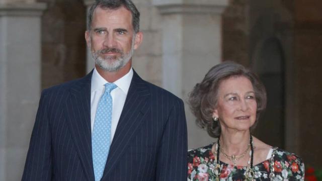 NUEVAS INFIDELIDADES REY JUAN CARLOS: Un extrabajador de Zarzuela desvela cómo se encuentran la reina Sofía y Felipe VI tras la filtración de los audios del emérito