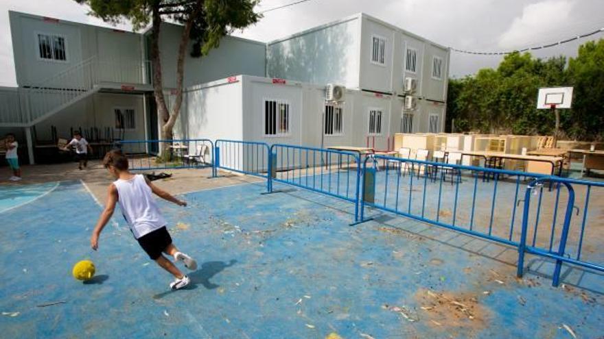 Barracones en el colegio público La Cañada, de Alicante.