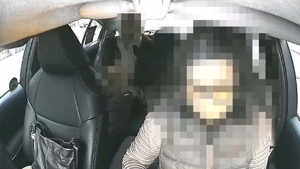 Una taxista denuncia a un pasajero por masturbarse dentro de su vehículo en Barcelona