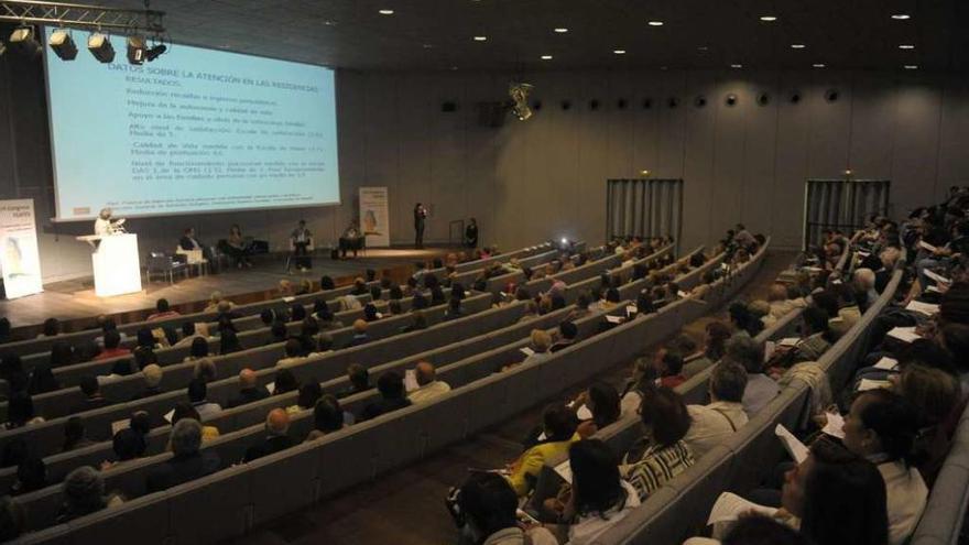 Participantes en el Congreso Estatal de Feafes, ayer, en A Coruña.