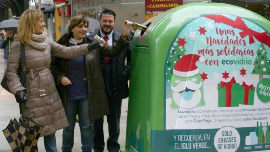 Un euro para juguetes por cada kilo de vidrio reciclado en Oviedo