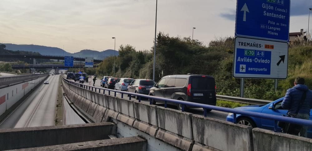 La policía vigila las salidas de las ciudades asturianas cerradas