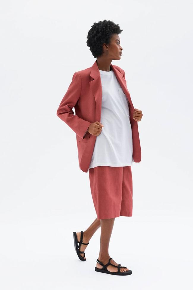 Traje corto con chaqueta