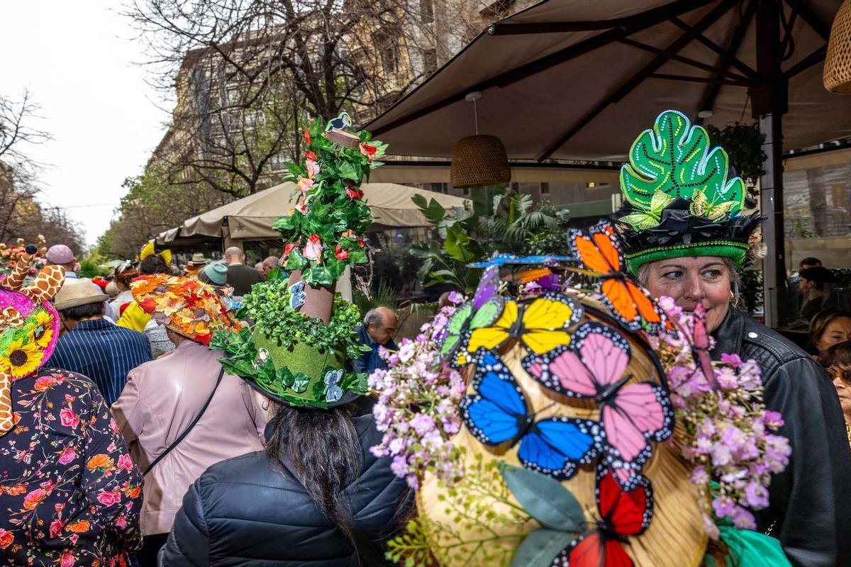 Nueva edición del Paseo con Sombrero por Barcelona